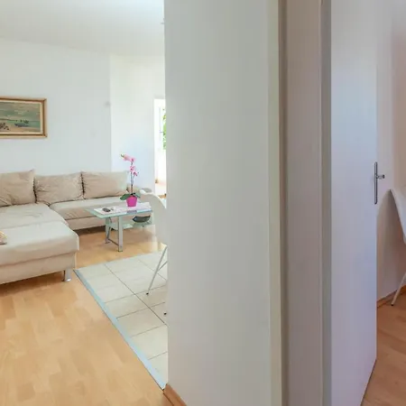 Apartment Luka 2 Podgora