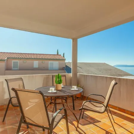 Luka 2 Apartment Podgora